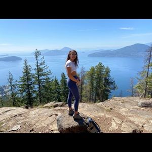 Meet your Posher, Lacee